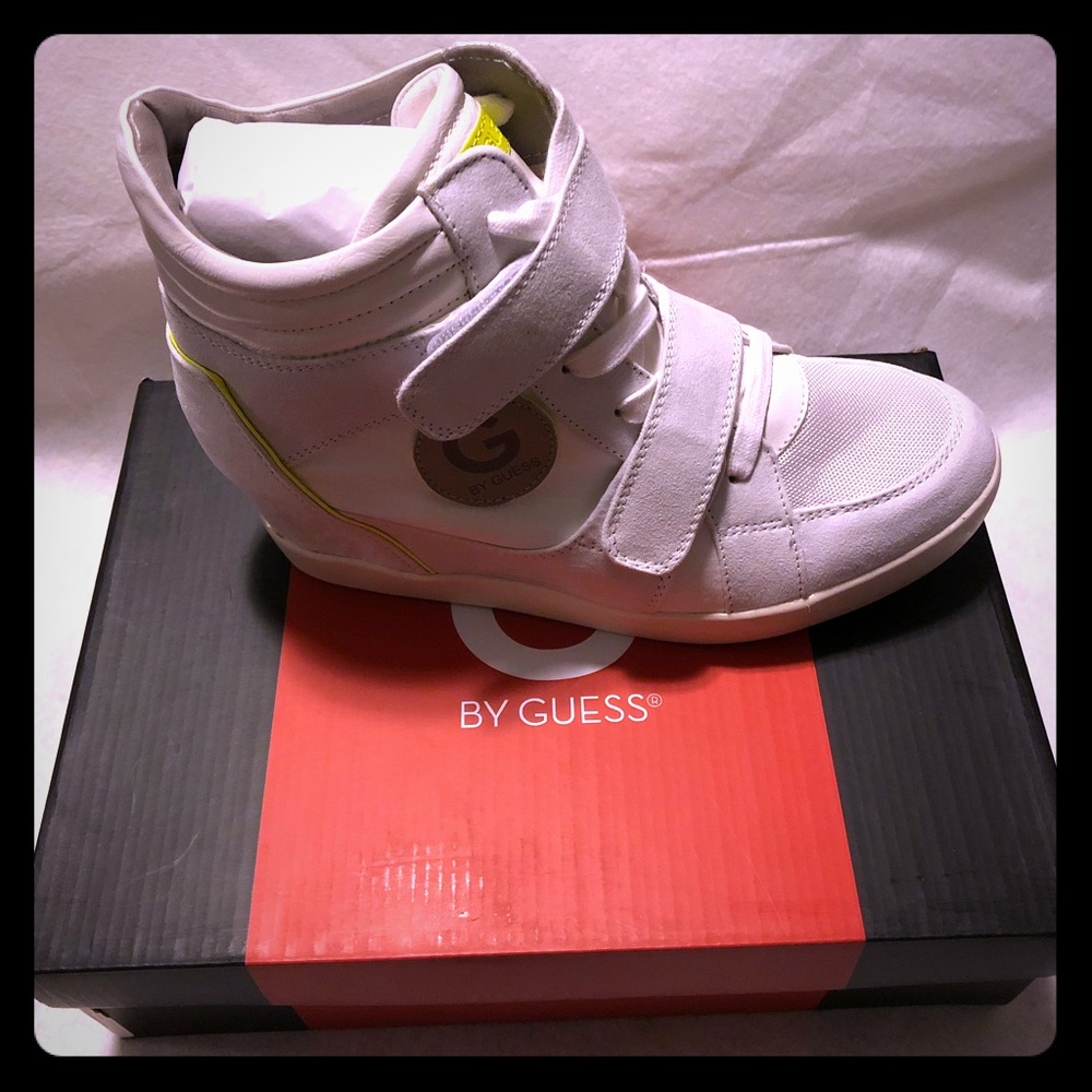 Women’s sneakers